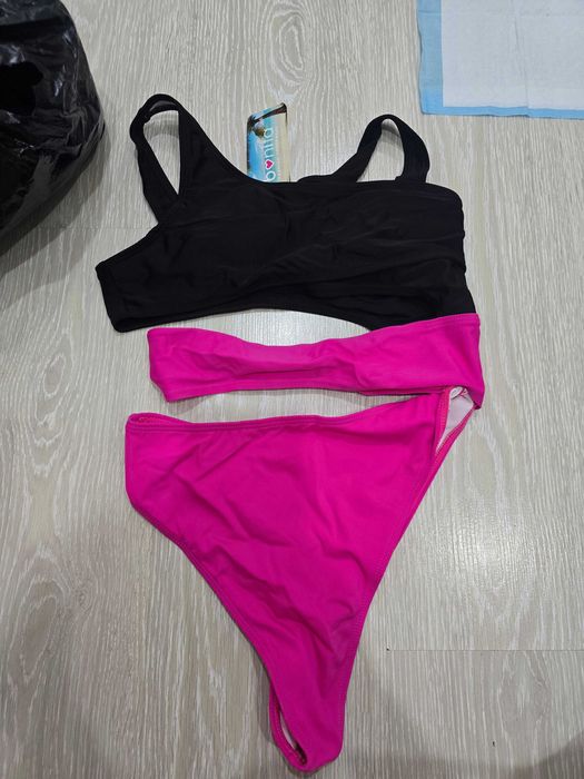 Продам новые купальники