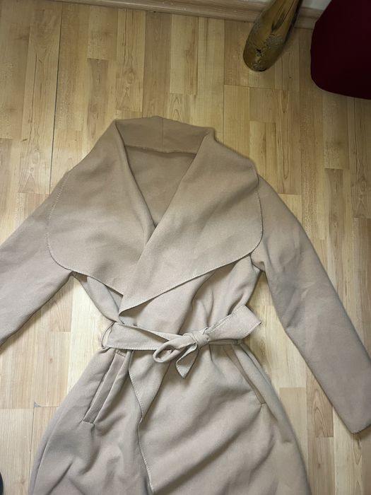 Тънко, пролетно палто