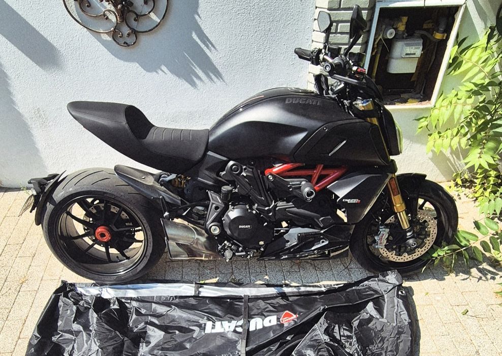 Ducati DIAVEL 1260 S Black Night