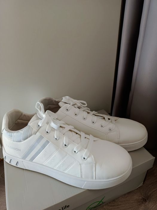 Кроссовки-великаны 48р