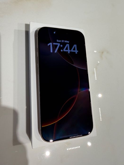 iPhone 16 pro 256 GB