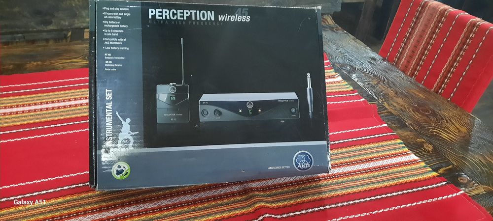 Продавам инструментално  дистанционно Akg PT45