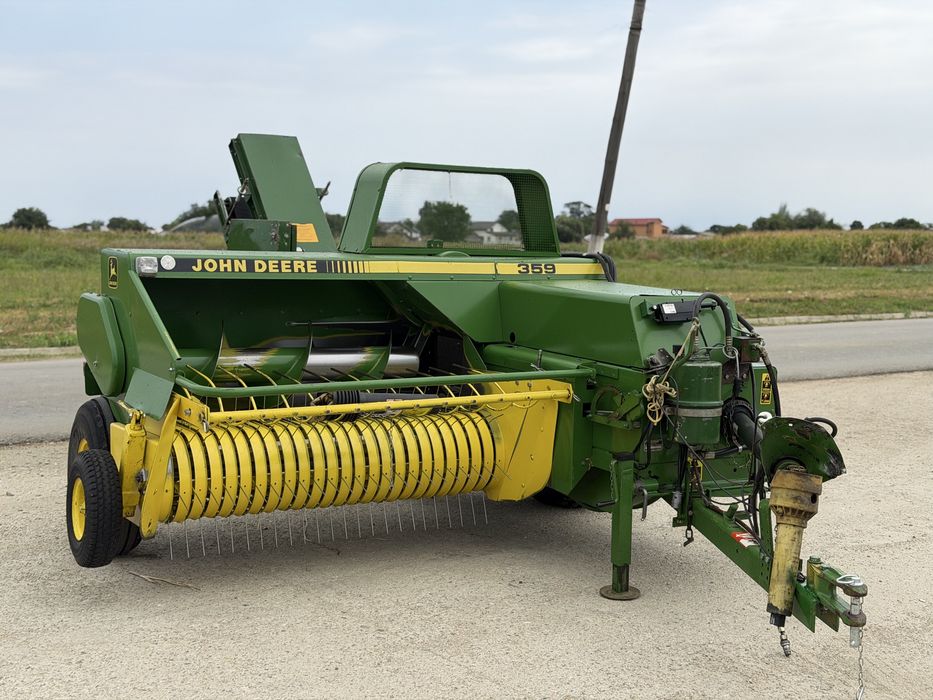 Presa/Balotiera Profesionala John Deere 359 A cu Aruncator Model Nou - Stare Impecabila -Import Germania