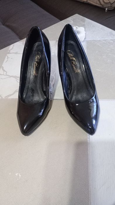 Дамски лачени обувки на платформа размер 36