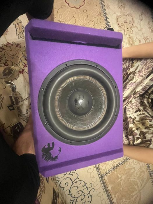 В продаже сабвуфер