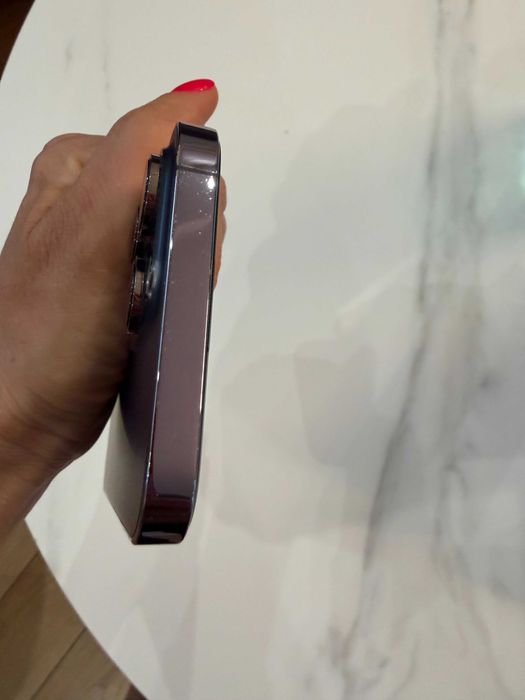 iPhone 14 Pro Max лилав