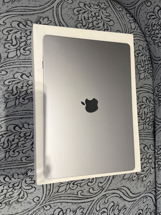 MacBook Air M2, 15”, 8/512