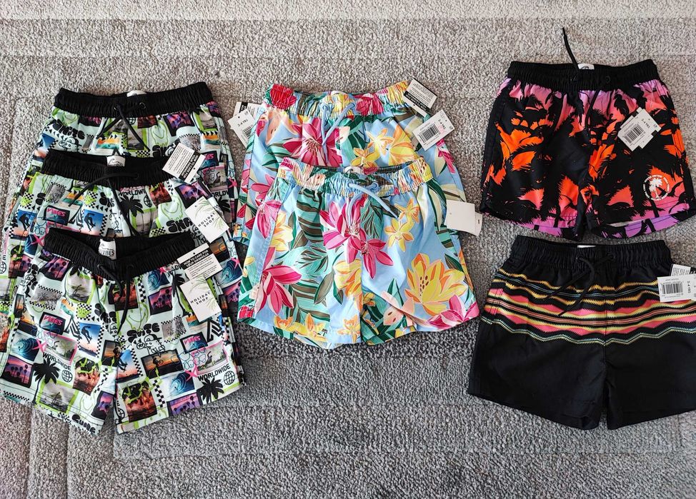 Шарени плажни шорти за момче