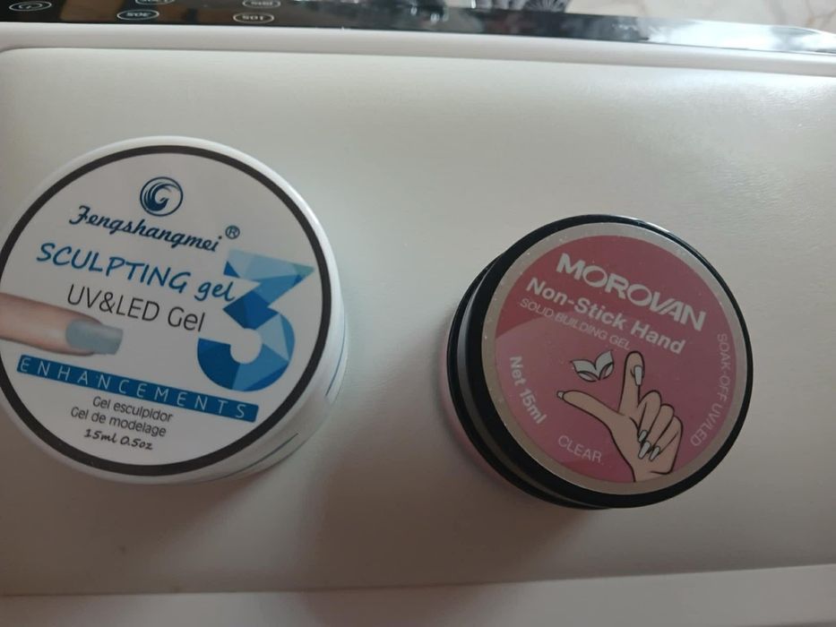 Manichiura  ,semipernanent