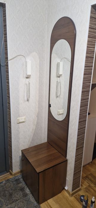 Прихожая/ две тумбочки