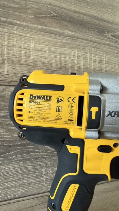 Продам: DeWalt  шуруповерт тушка DCD996P2
