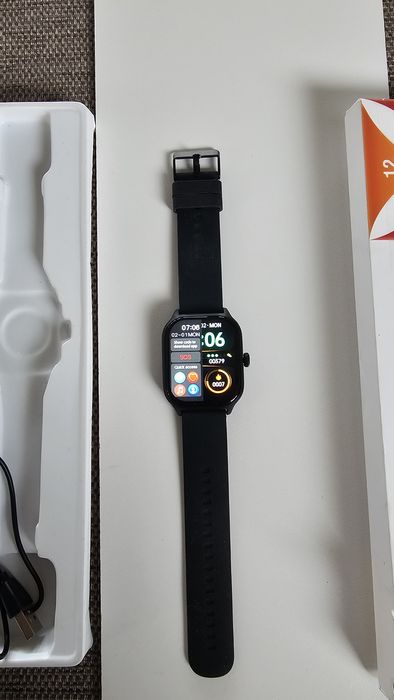 Смарт часовник/фитнес гривна