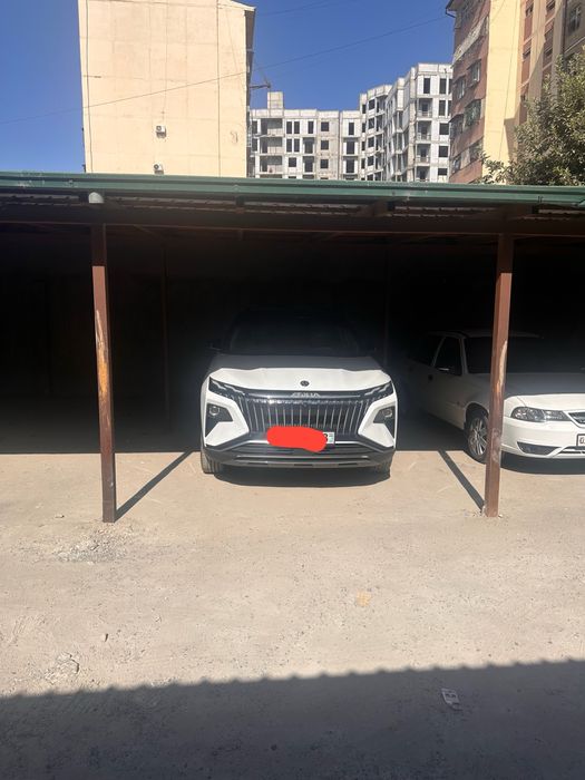 Dongfeng Aeolus Huge gibrit