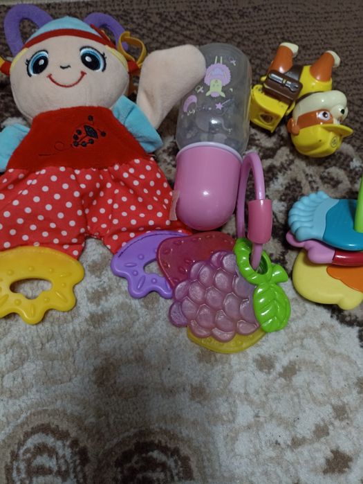 Игрушки     погремушки