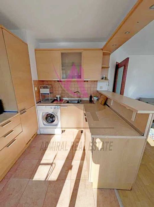 Дава се под наем Тристаен апартамент в Варна, Спортна зала - 110 кв.м за 818 € - Снимка #1