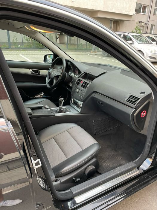 Mercedes Benz C220