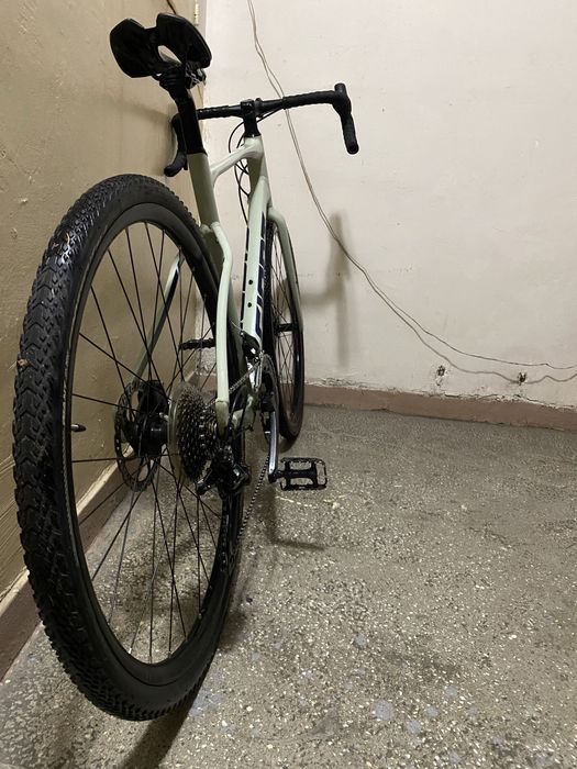 Giant Revolt – Bicicletă Gravel în stare foarte buna L