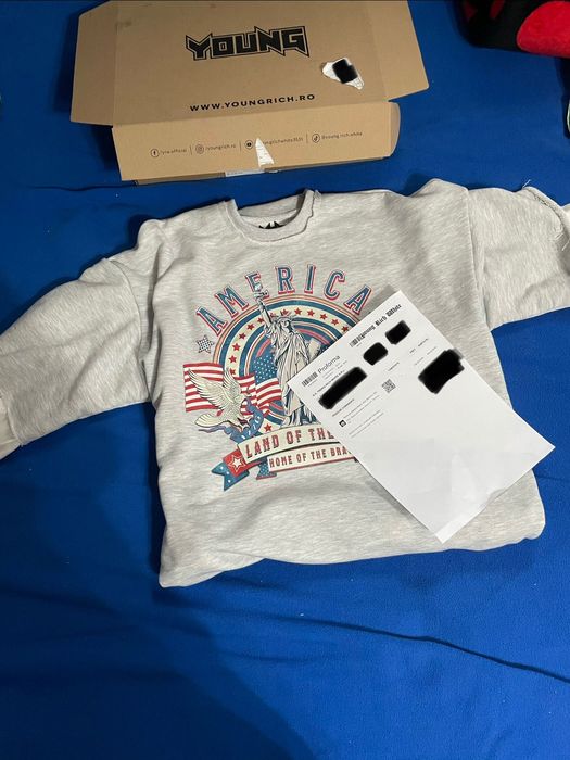 Bluză xs stă bine pe toată lumea dar cel mai bine pe tine cumpăr-o acum ca să nu fie prea târziu