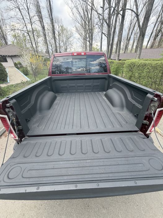 Vand Dodge Ram Laramie Edition 5.7 V8 Hemi 125.000km , Euro 6, inmatriculat RO