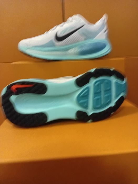 New model Nike vomero 18