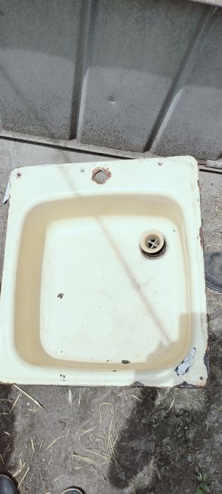 Раковина продам.
