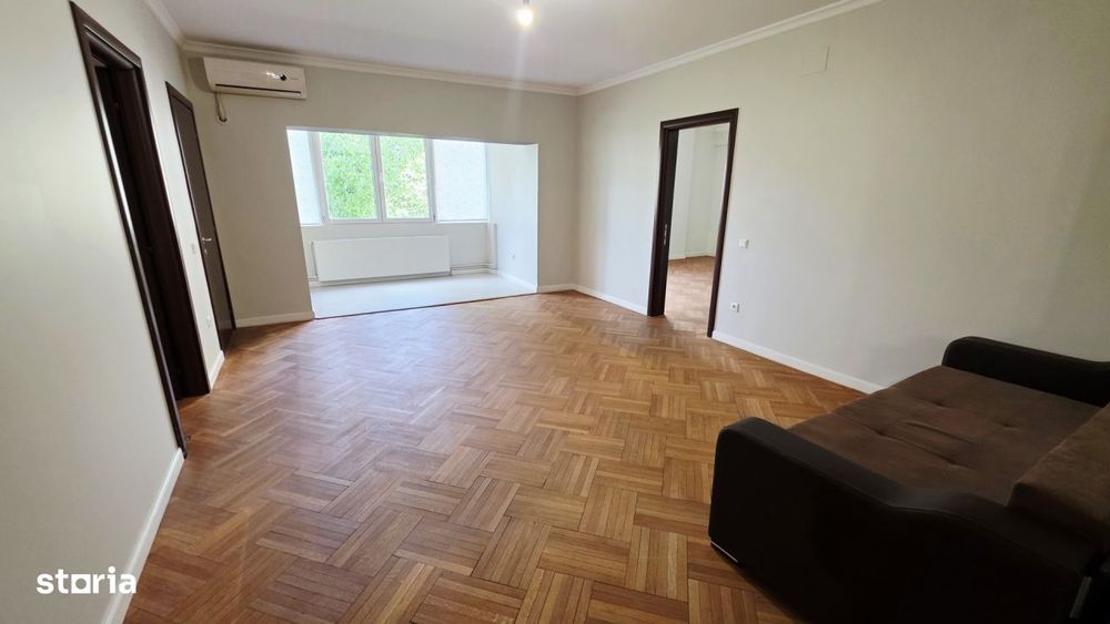 Vanzare 3  camere Universitate cu centrala proprie