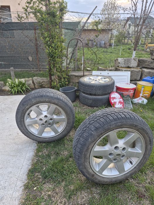Janta plus anvelope de land rover 215/60R17