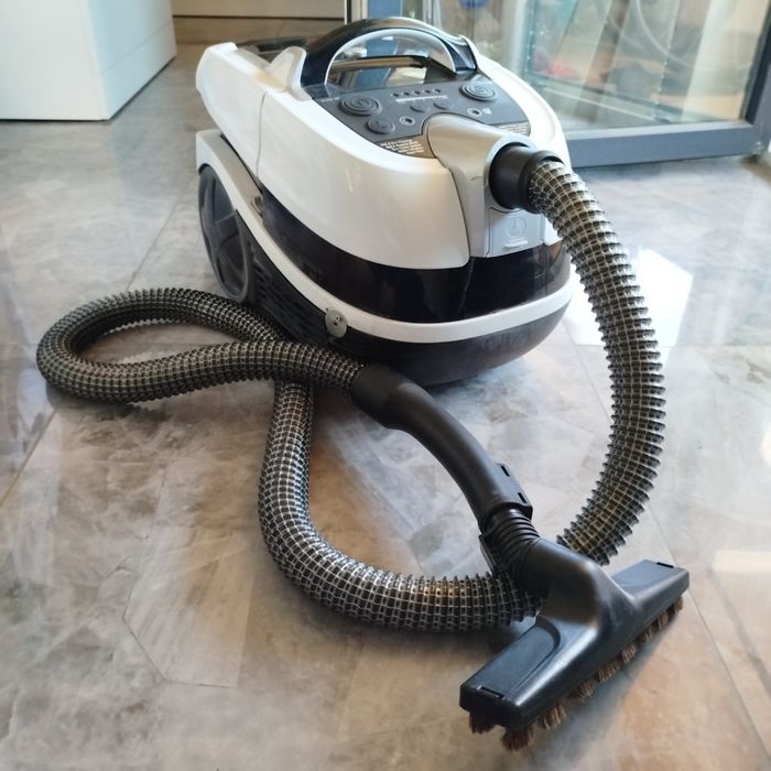 Aspirator cu spalare Bosch BWD421PRO, 2100 W