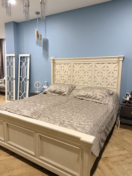 Кровать двуспальная