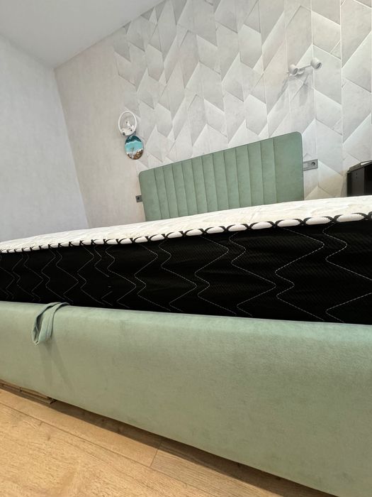 Кровать двуспальная