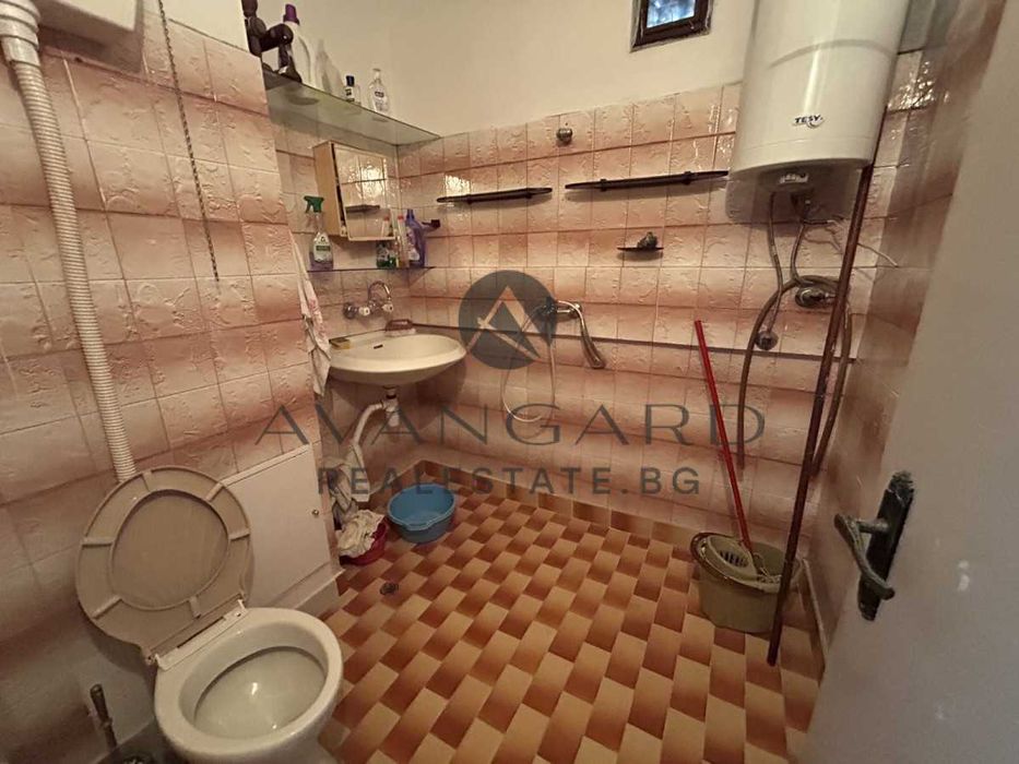 Продава се Двустаен апартамент в Пловдив, Кючук Париж - 58 кв.м за 1759 €/кв.м - Снимка #3