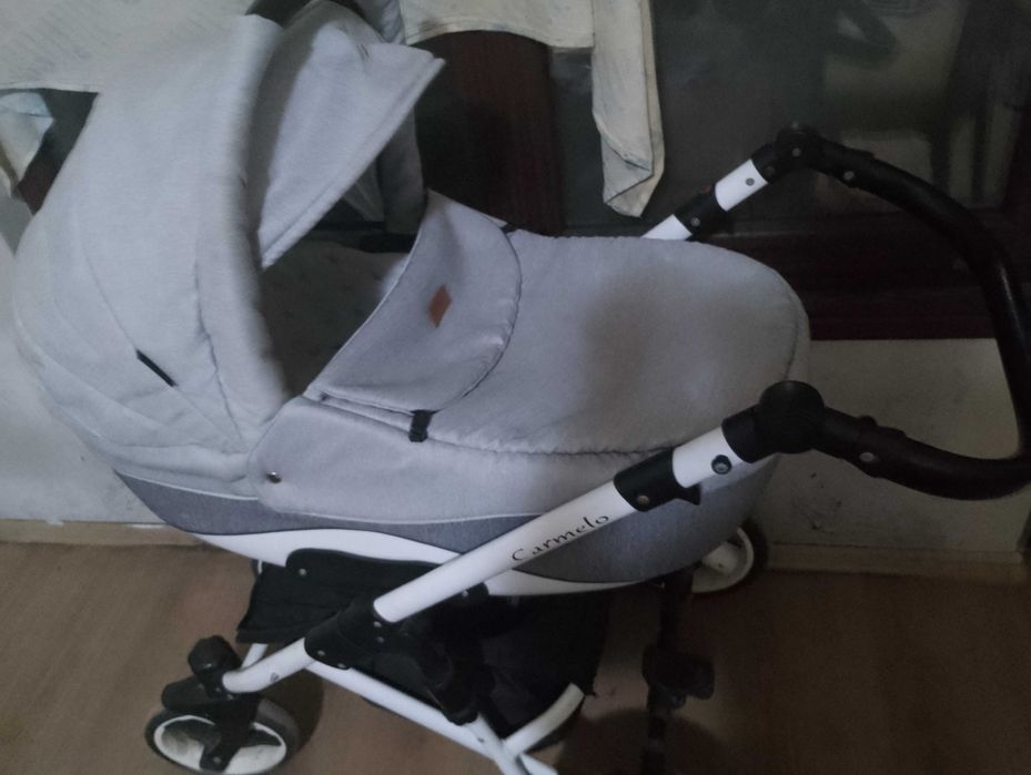 Продавам бебешка количка