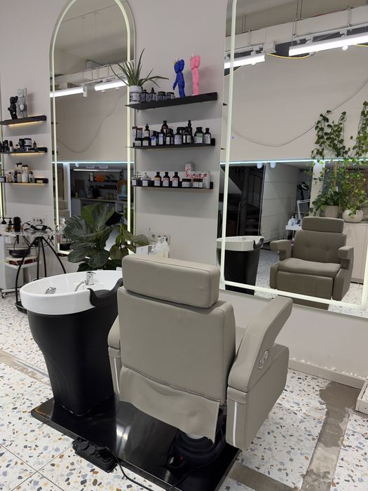 Парикмахерское кресло в аренду