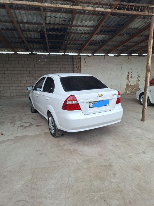 Нексия3 срочно сотилади