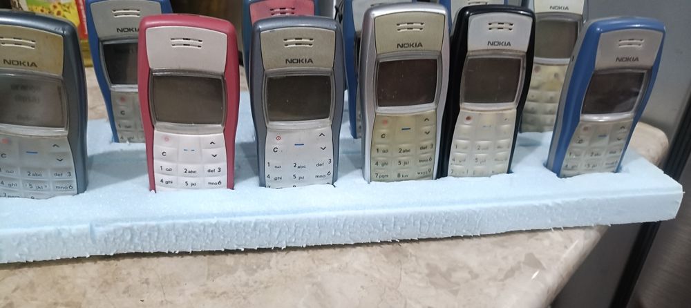 Nokia 1100 și 3410 și 3310