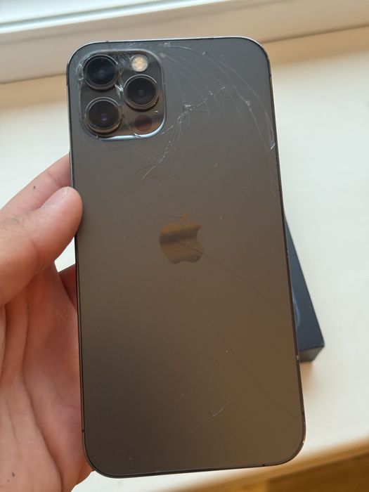 Iphone 12 pro в идеальном состоянии