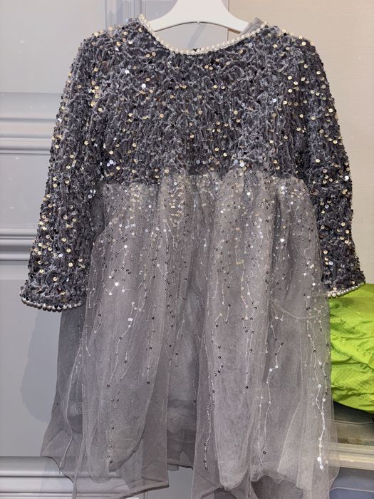 Блестящее платье , 4 лет