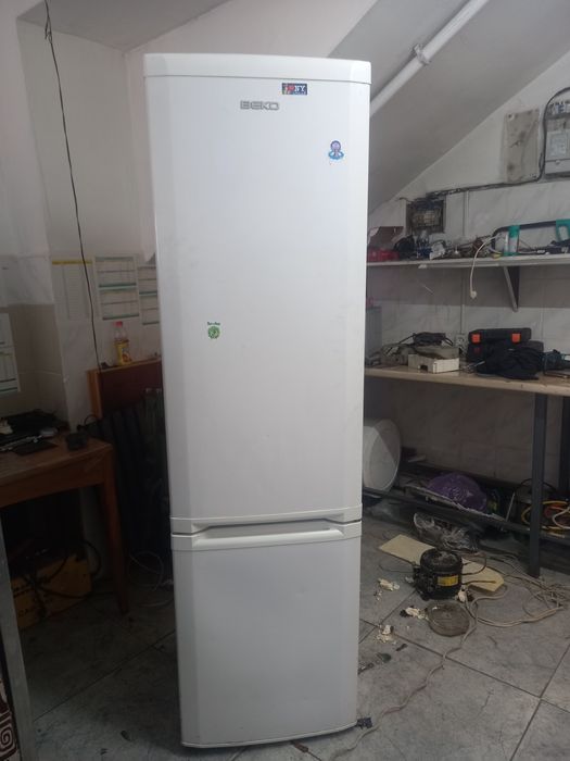 Продам холодильник