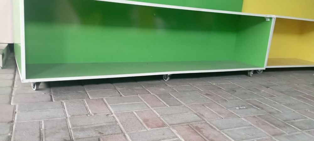 Мебель для магазина и дома