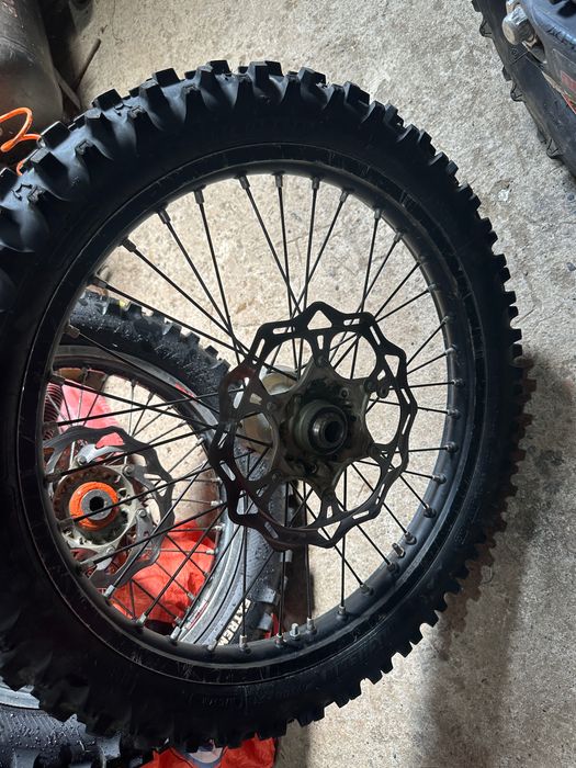 Set jenti 18,21 ktm 300 six days 2023