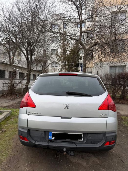 Vand masina personala Peugeot 3008 an 2012 motor 1.6 hdi (9hr 112cai)