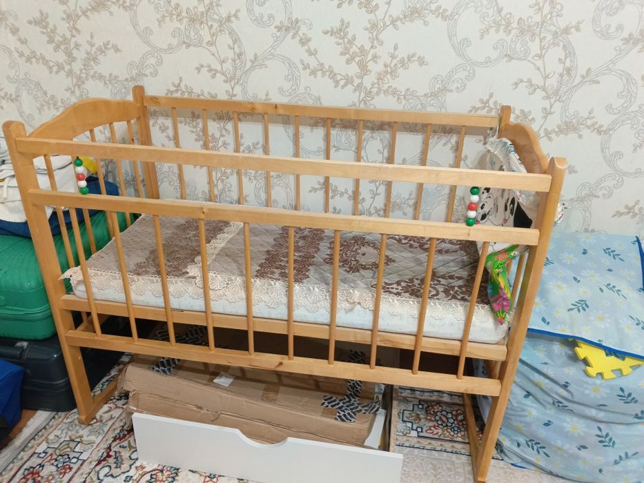 Кровать детская в отличном состояний