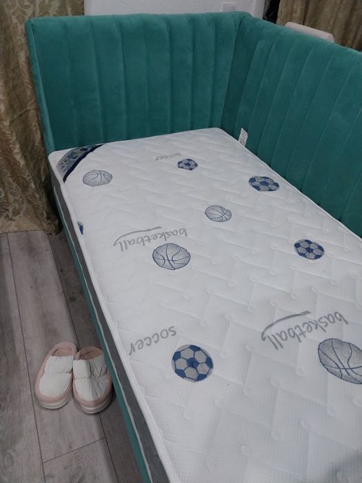 Подростковую  две  кровати.