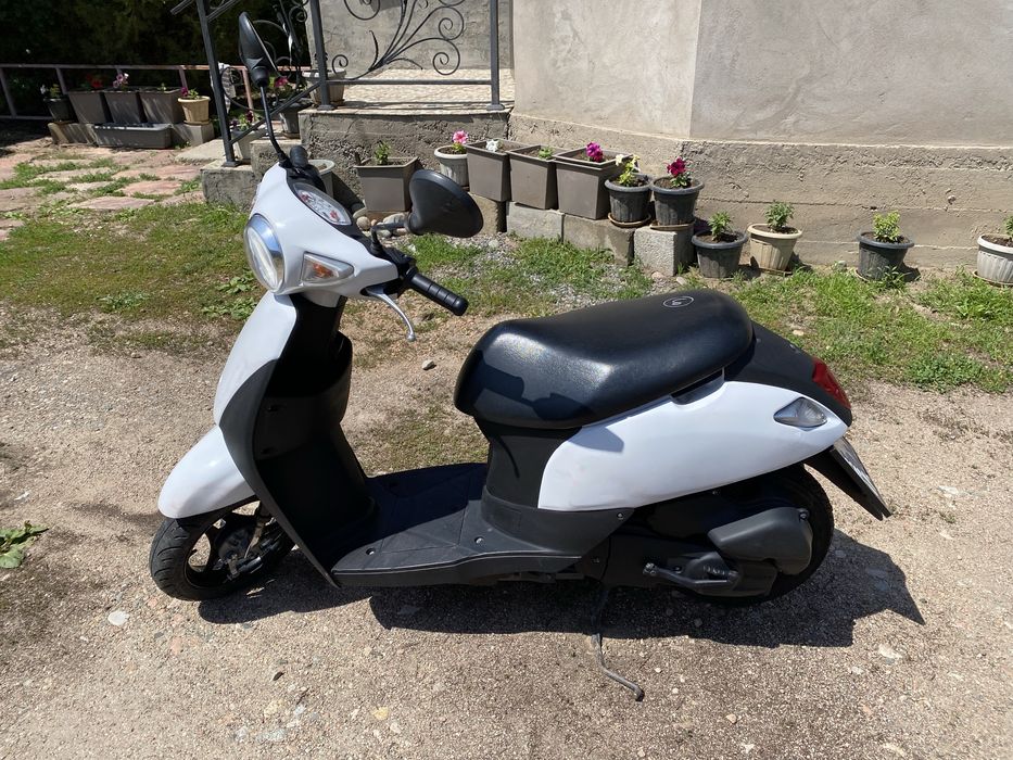 Японский скутер Сузуки suzuki lets