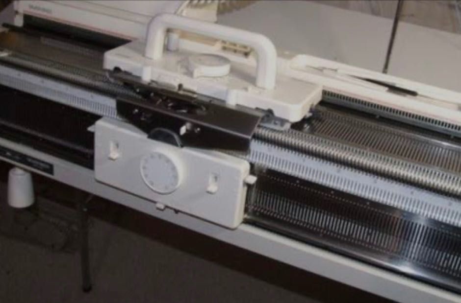 Вязальная машина Сильвер Рид 840