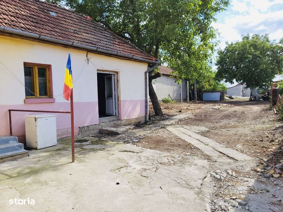 Casǎ renovabilă pe teren de 700 mp – Rontău