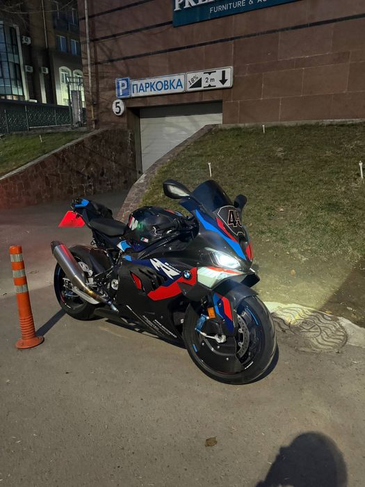 BMW M1000RR 2023