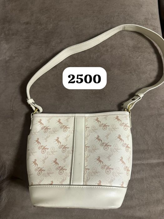 Продам сумки , б/у