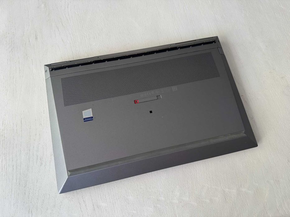 HP ZBook Fury 15 G7 i7-10850H Quadro T1000 16gb 512 m.2