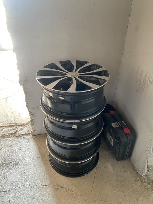 Продам диски на камри